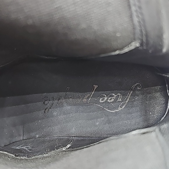 Free People Chelsea Boots Croc Embossed Leather Black Sz 39.5 (8.5) - Picture 8 of 12